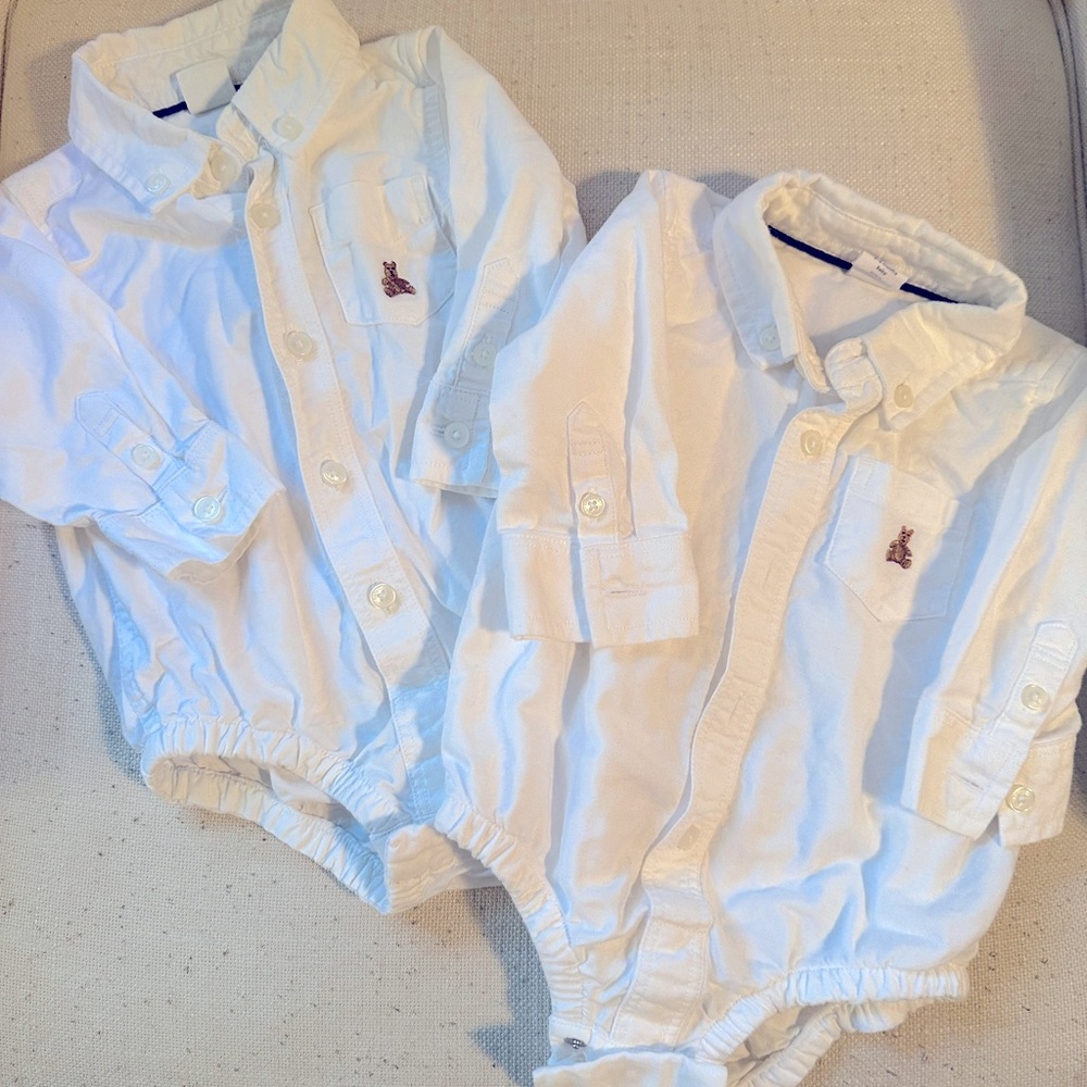 Like-new GAP Baby Button-up Bundle (Set of Two)